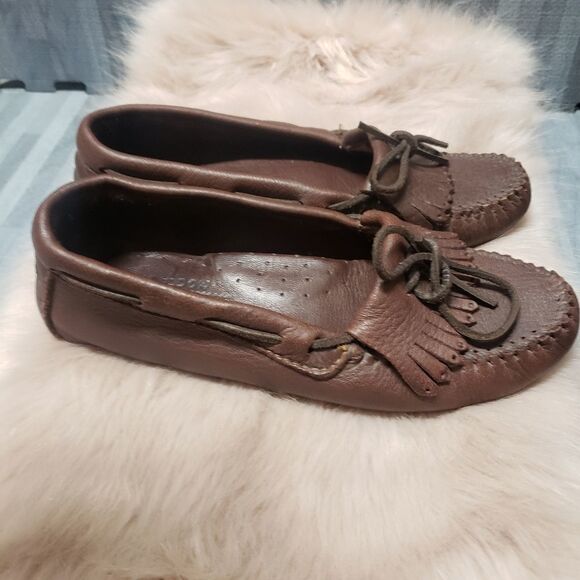 Minnetonka mocassin Tassel womens shoe - Picture 2 of 7